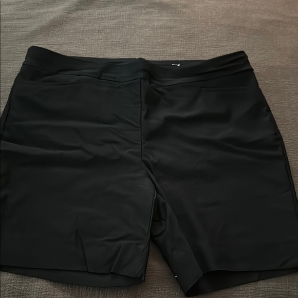 Chico's Classic Black Shorts - Picture 1 of 3